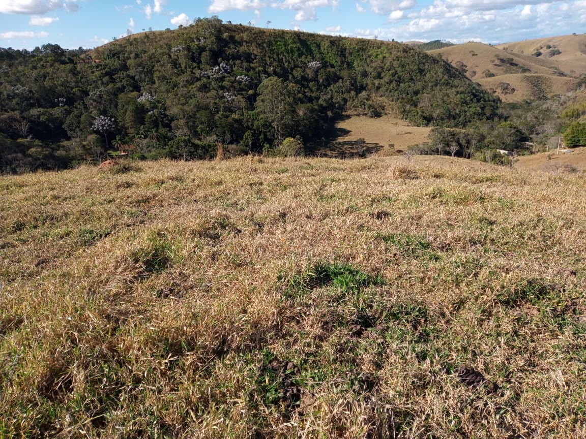 Terreno rural, com linda vista !