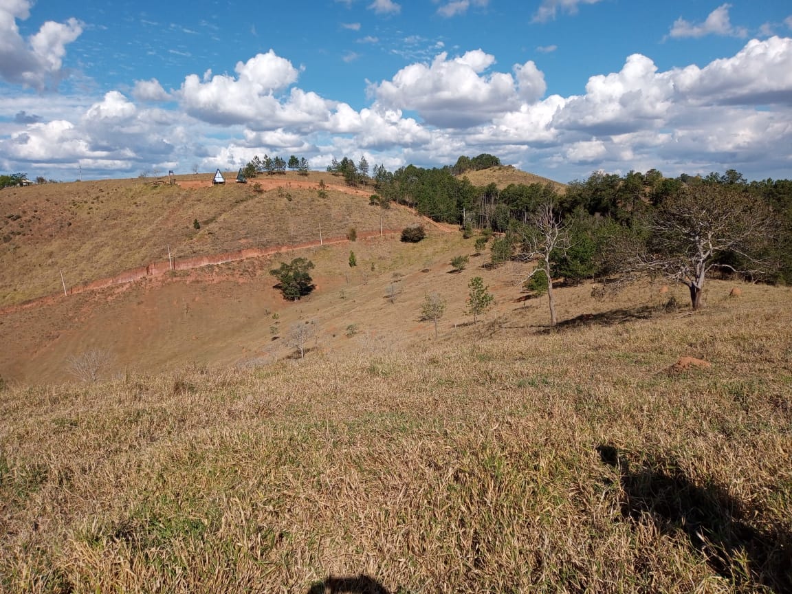 Terreno rural, com linda vista !