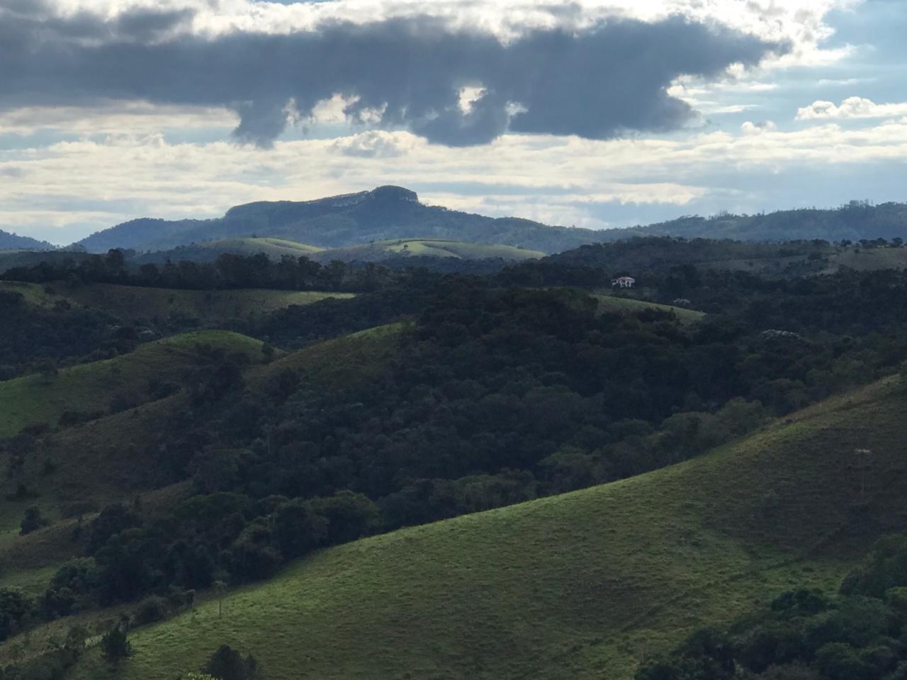 Terreno rural, com linda vista !