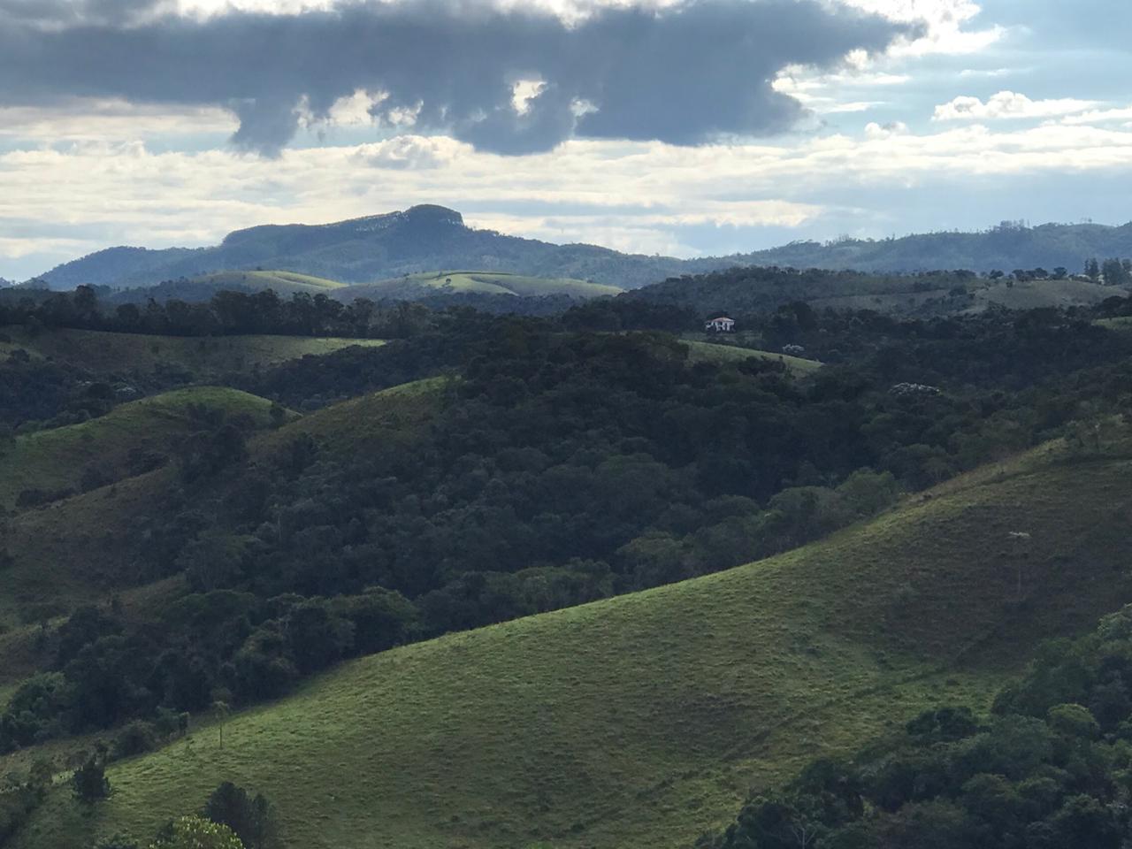 Terreno rural, com linda vista !