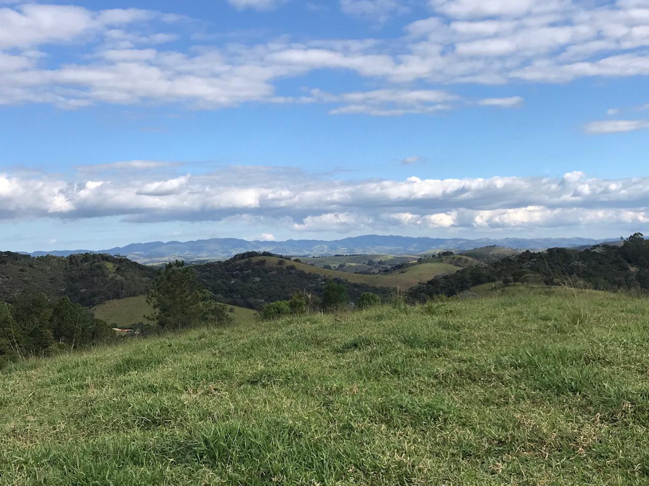 Terreno rural, com linda vista !