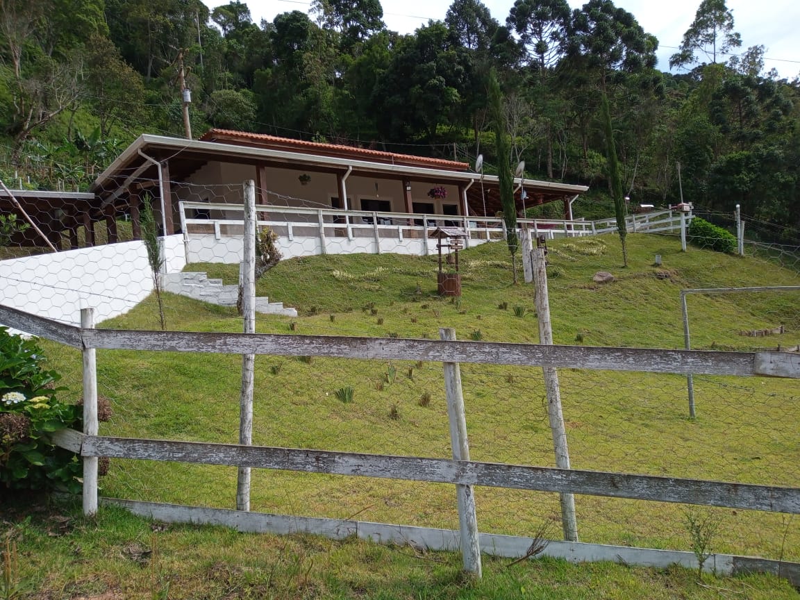 Linda Chácara á venda 