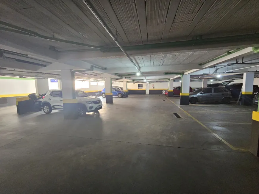 VENDO LINDO CASA EM CONDOMINIO FECHADO NO BAIRRO CAMPO GRANDE! (ZONA SUL)