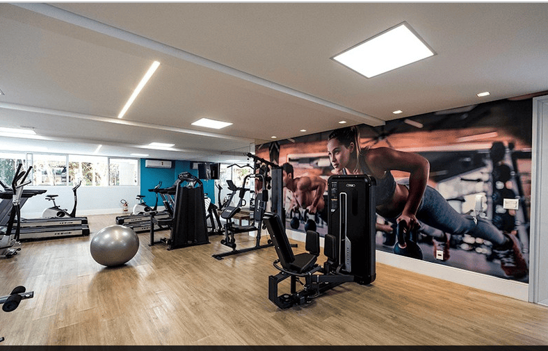 ALUGO LINDO APTO COM 02 DORMITÓRIOS NO CONDOMÍNIO VILLA REAL!