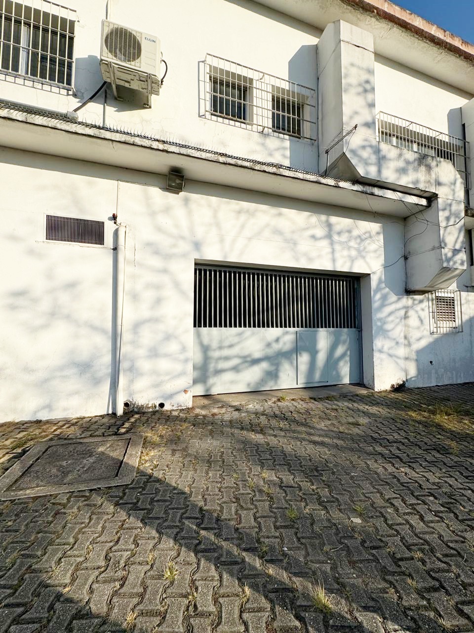 ALUGO ESTRATÉGICO PRÉDIO COMERCIAL NO BAIRRO VILA DAS BELEZAS!