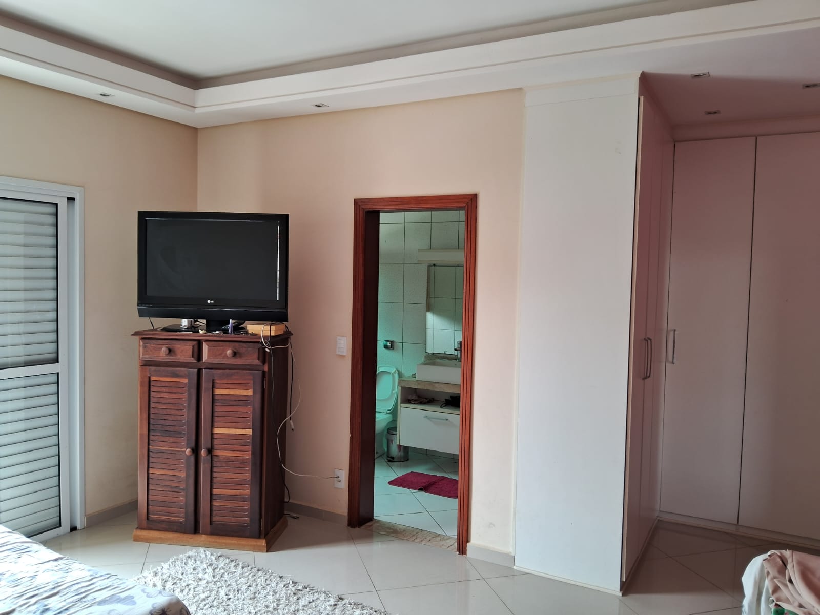 VENDE-SE CASA GUARATINGUETÁ