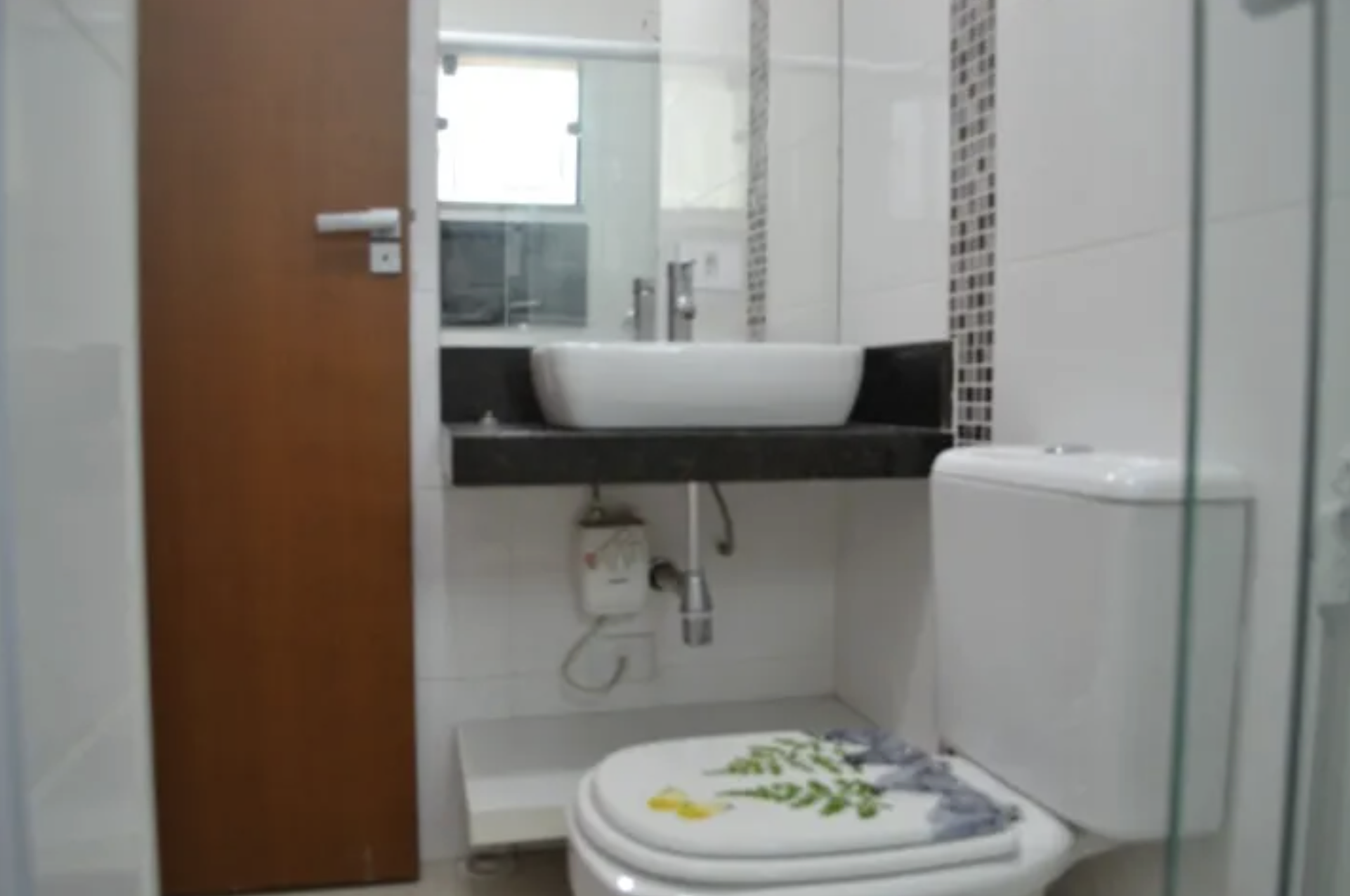 Casa com Piscina no Jardim Líbano: 3 Suítes e Lazer Completo