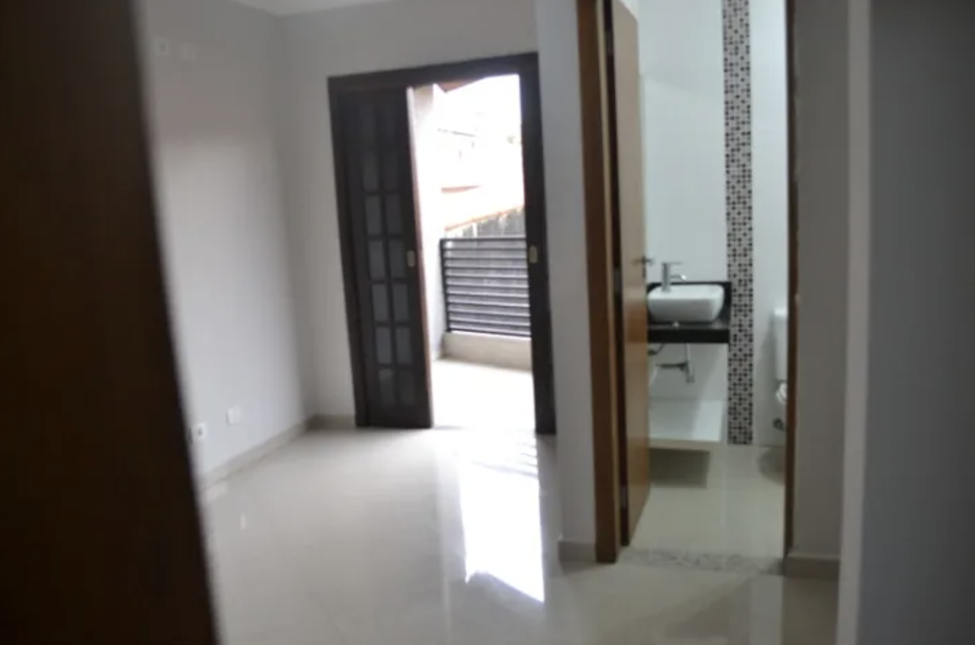 Casa com Piscina no Jardim Líbano: 3 Suítes e Lazer Completo