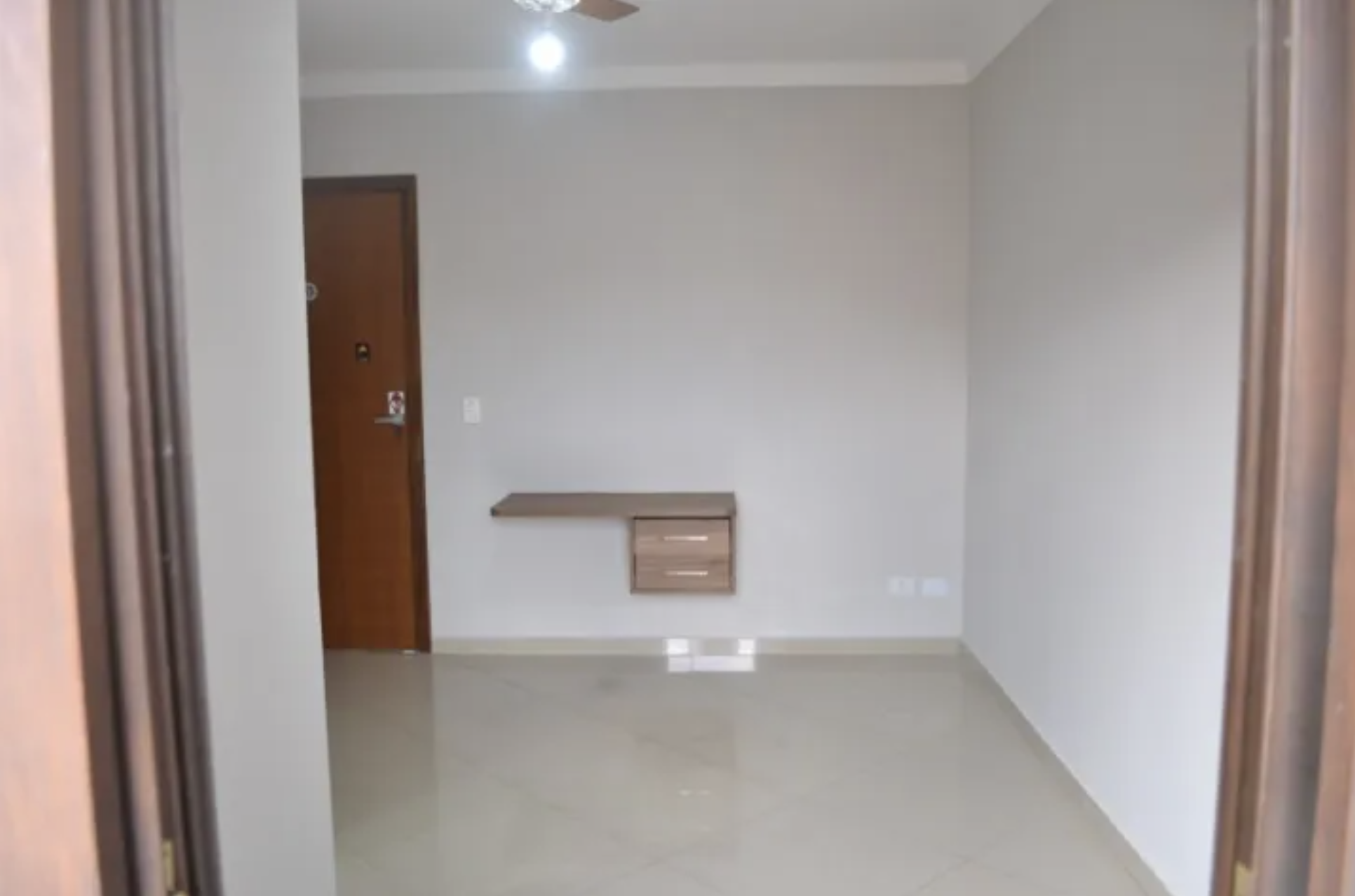 Casa com Piscina no Jardim Líbano: 3 Suítes e Lazer Completo