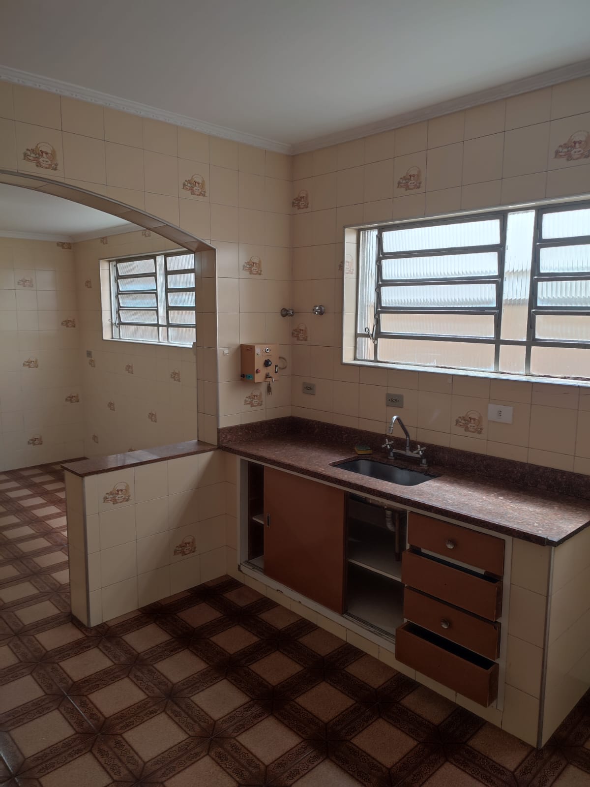 Sobrado Espaçoso em Pirituba: 3 Dorms, Edícula e o Quintal dos Seus Sonhos