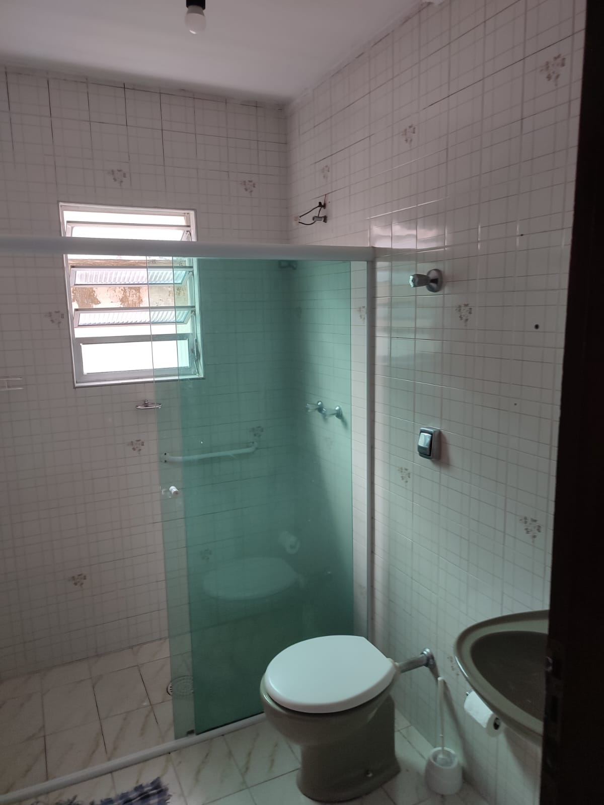 Sobrado Espaçoso em Pirituba: 3 Dorms, Edícula e o Quintal dos Seus Sonhos