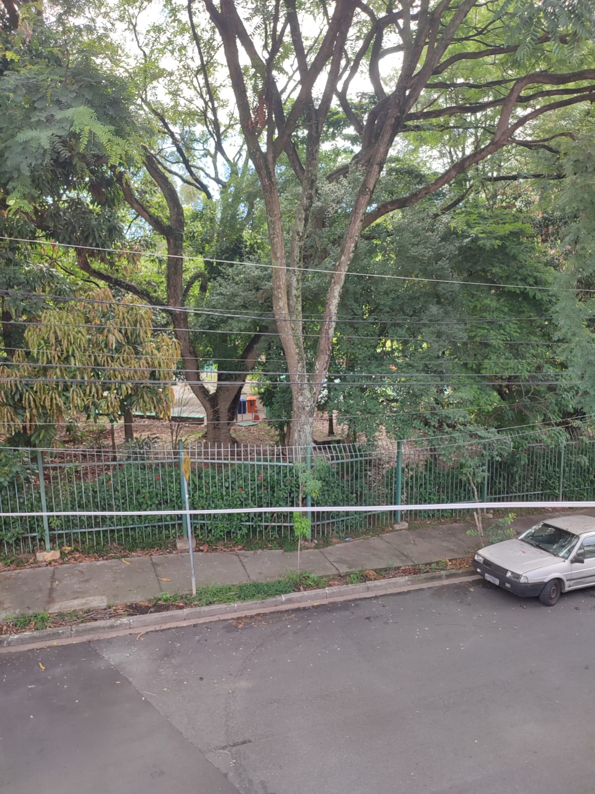 Sobrado Espaçoso em Pirituba: 3 Dorms, Edícula e o Quintal dos Seus Sonhos