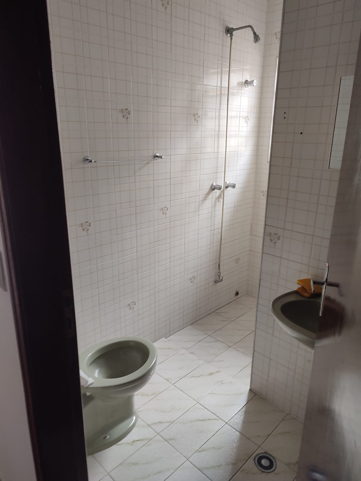 Sobrado Espaçoso em Pirituba: 3 Dorms, Edícula e o Quintal dos Seus Sonhos