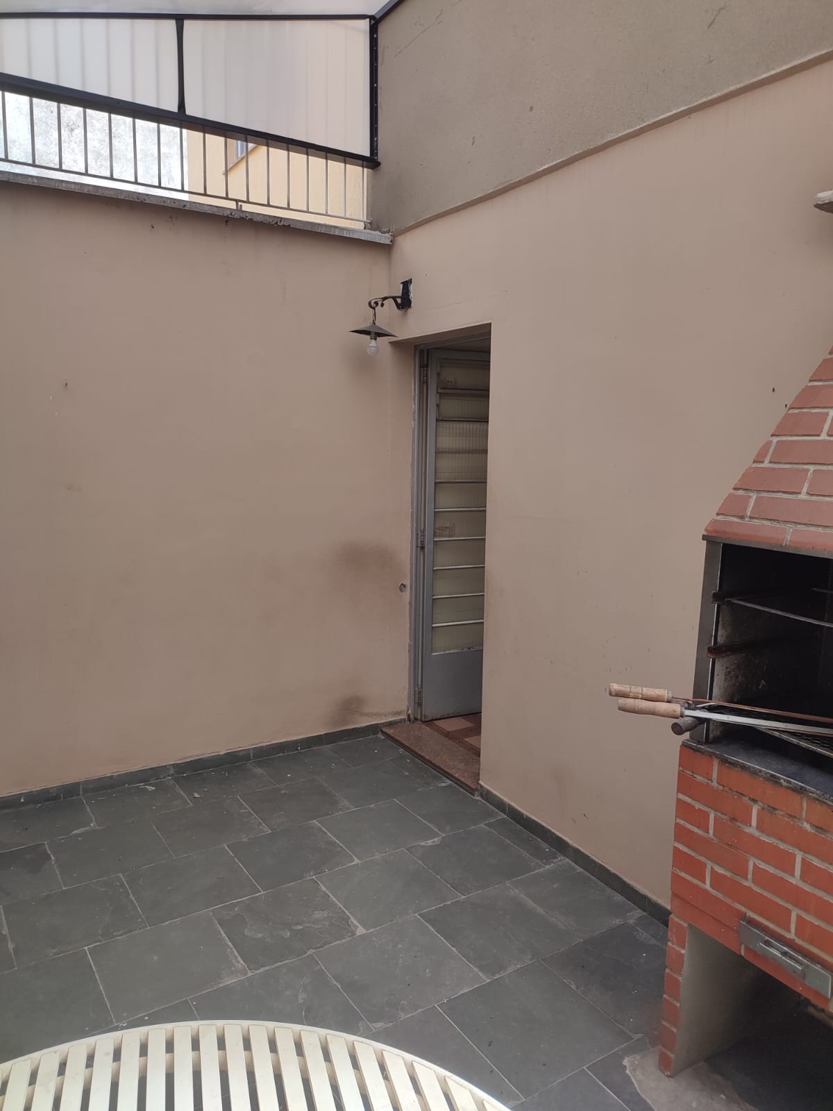 Sobrado Espaçoso em Pirituba: 3 Dorms, Edícula e o Quintal dos Seus Sonhos