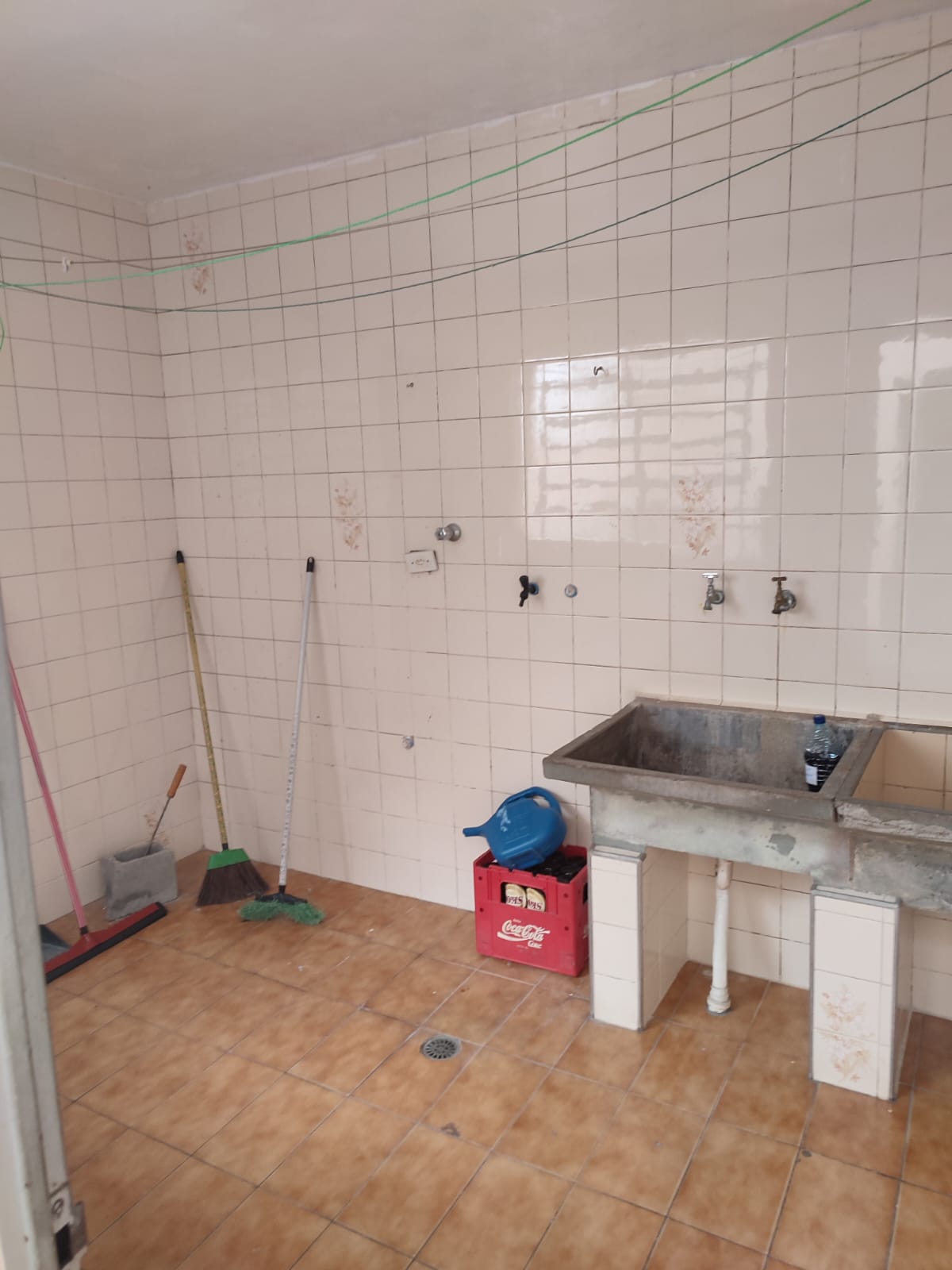 Sobrado Espaçoso em Pirituba: 3 Dorms, Edícula e o Quintal dos Seus Sonhos