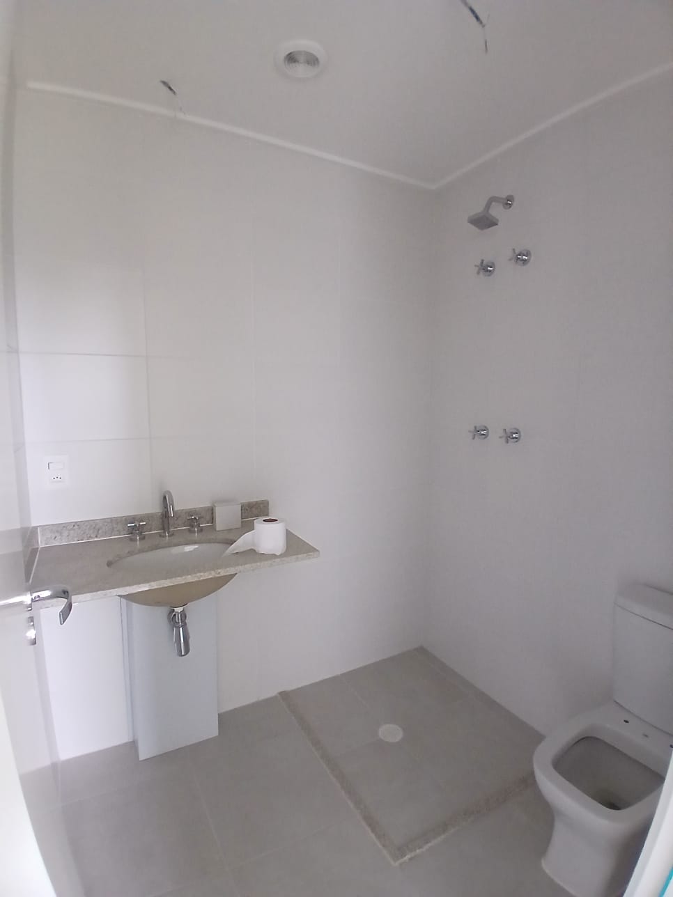 O Espaço de uma Casa com a Segurança de um Resort: 2 dormitórios com suíte no Unique Green!