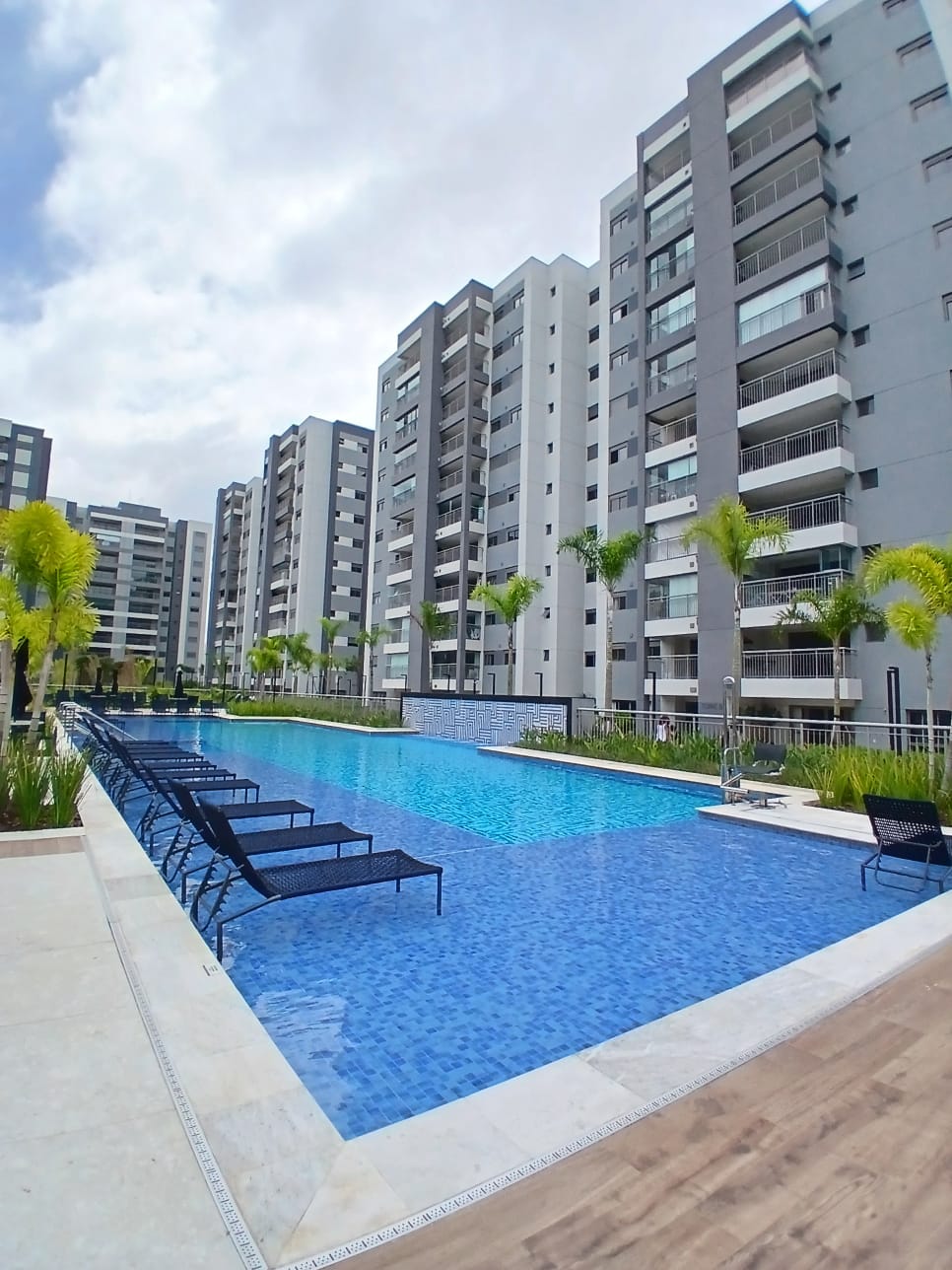 O Espaço de uma Casa com a Segurança de um Resort: 2 dormitórios com suíte no Unique Green!