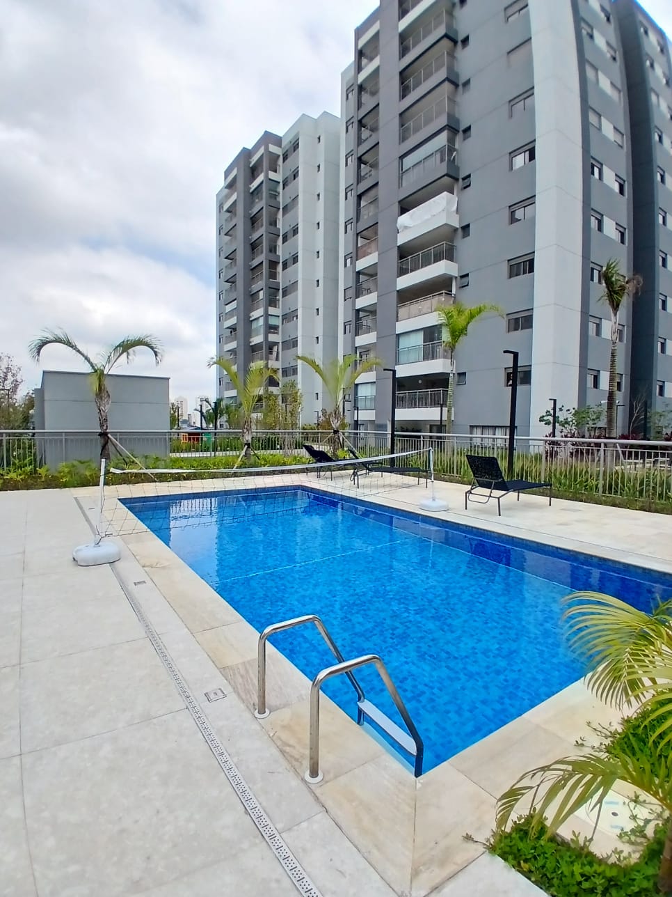 O Espaço de uma Casa com a Segurança de um Resort: 2 dormitórios com suíte no Unique Green!