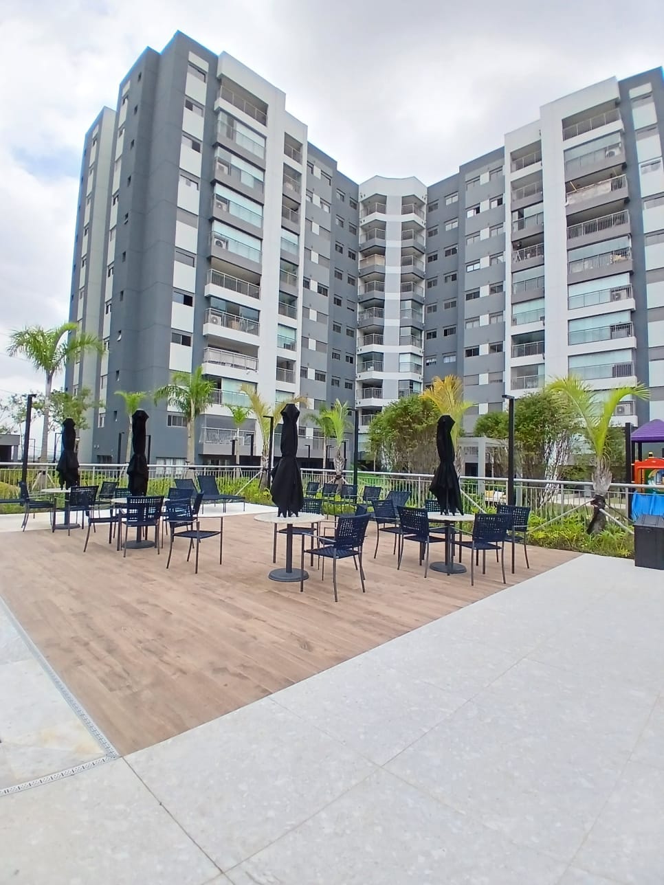 O Espaço de uma Casa com a Segurança de um Resort: 2 dormitórios com suíte no Unique Green!