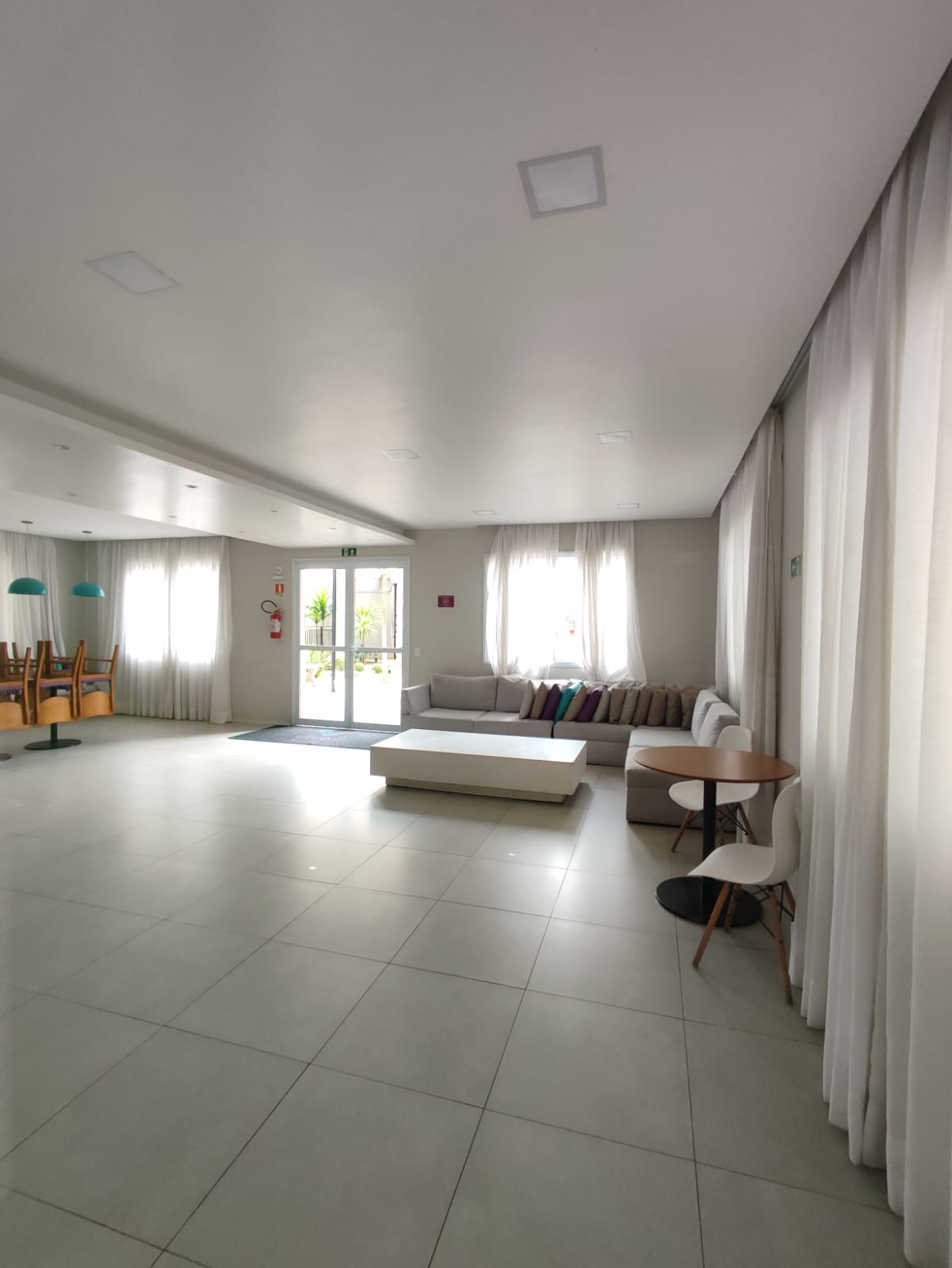 O SEU NOVO CAPÍTULO COMEÇA NO VIVAZ JARDIM PIRITUBA: CONFORTO, SEGURANÇA E LAZER DE CLUBE!