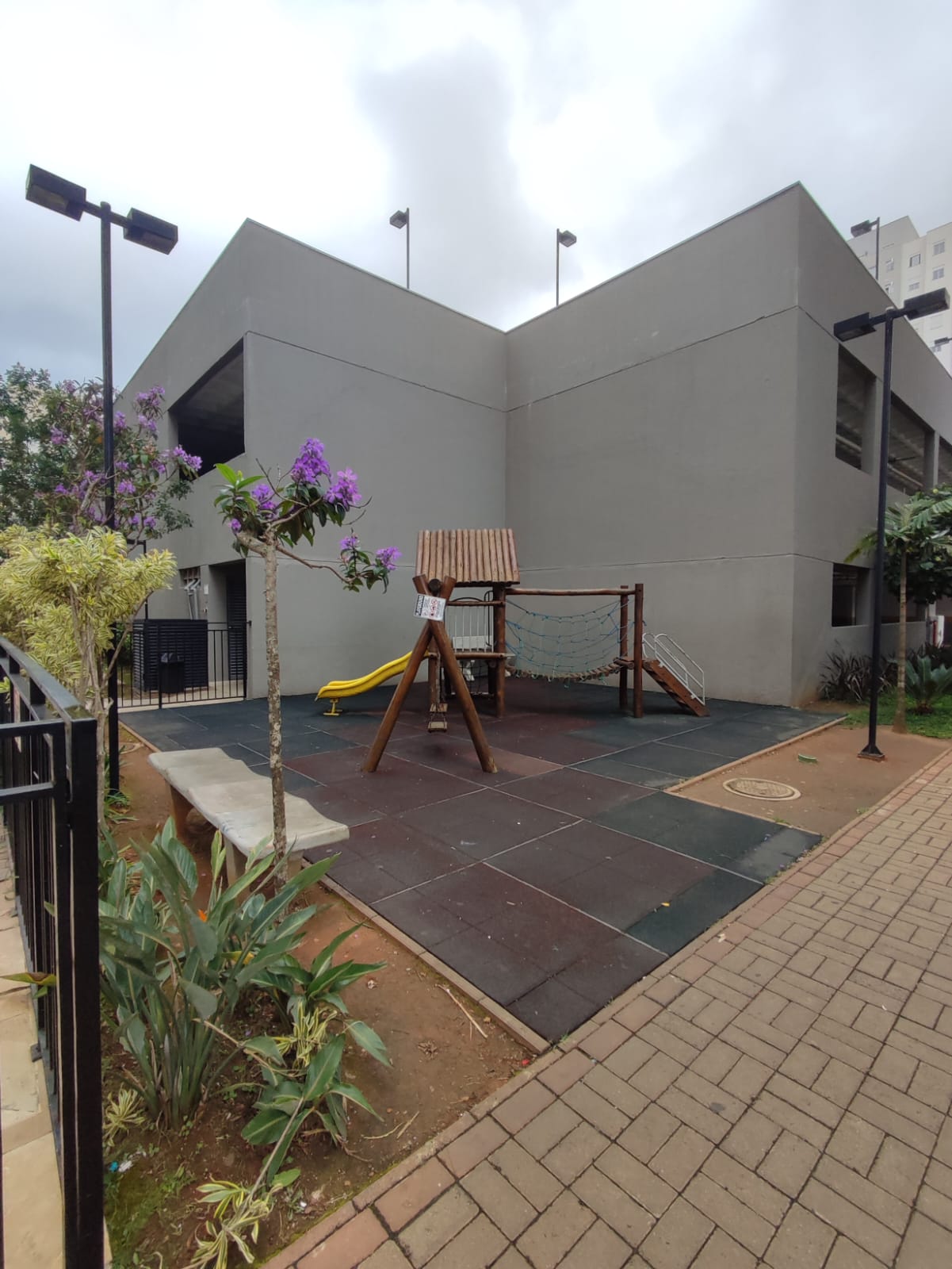 O SEU NOVO CAPÍTULO COMEÇA NO VIVAZ JARDIM PIRITUBA: CONFORTO, SEGURANÇA E LAZER DE CLUBE!