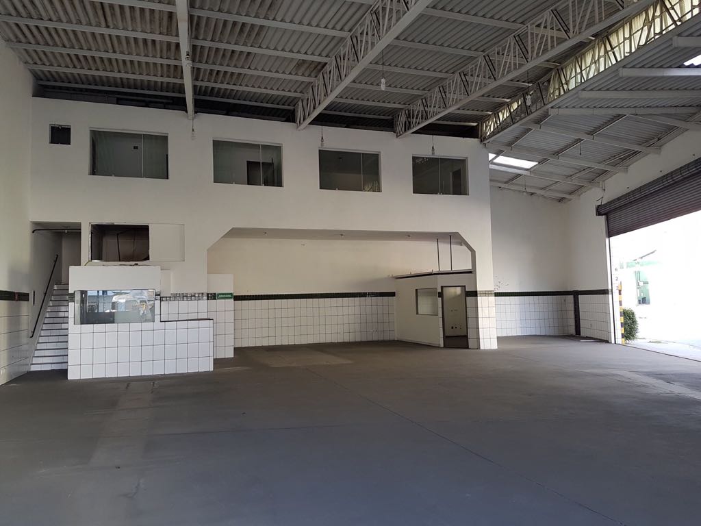 ? ESTRATÉGIA E LOGÍSTICA: GALPÃO COM ACESSO DUPLO NA VILA LEOPOLDINA