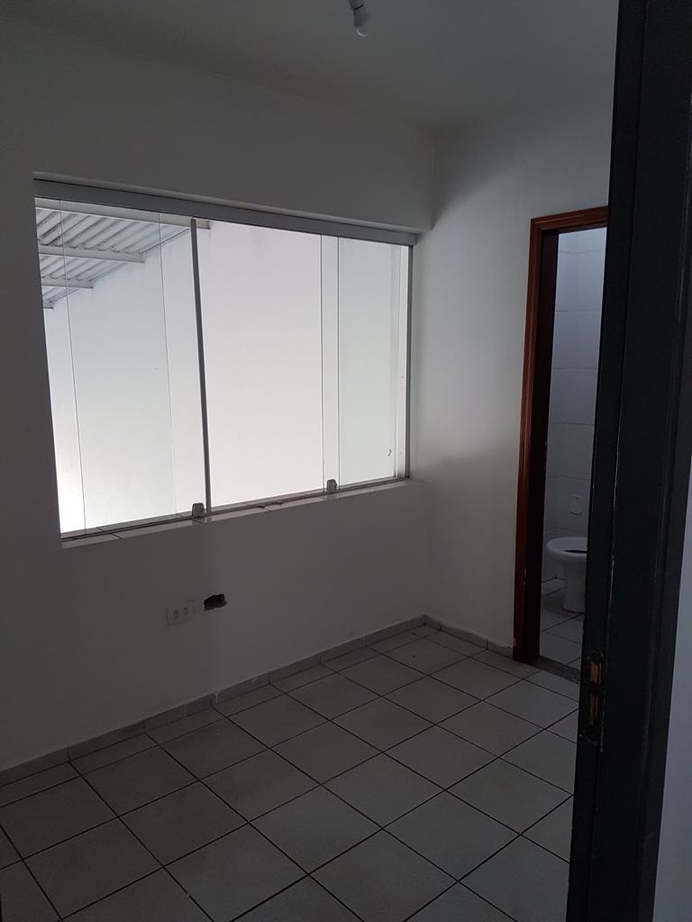 ? ESTRATÉGIA E LOGÍSTICA: GALPÃO COM ACESSO DUPLO NA VILA LEOPOLDINA
