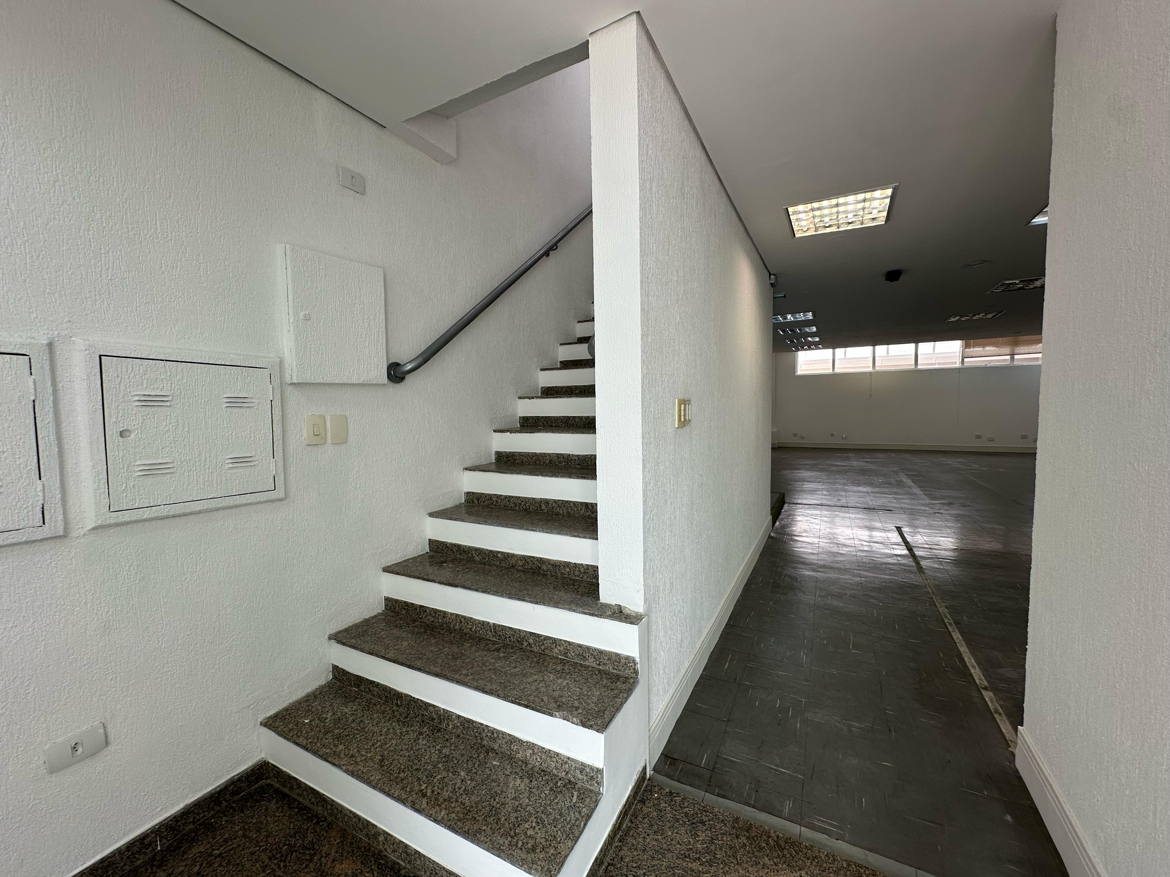 Prédio comercial Vila Vermelha