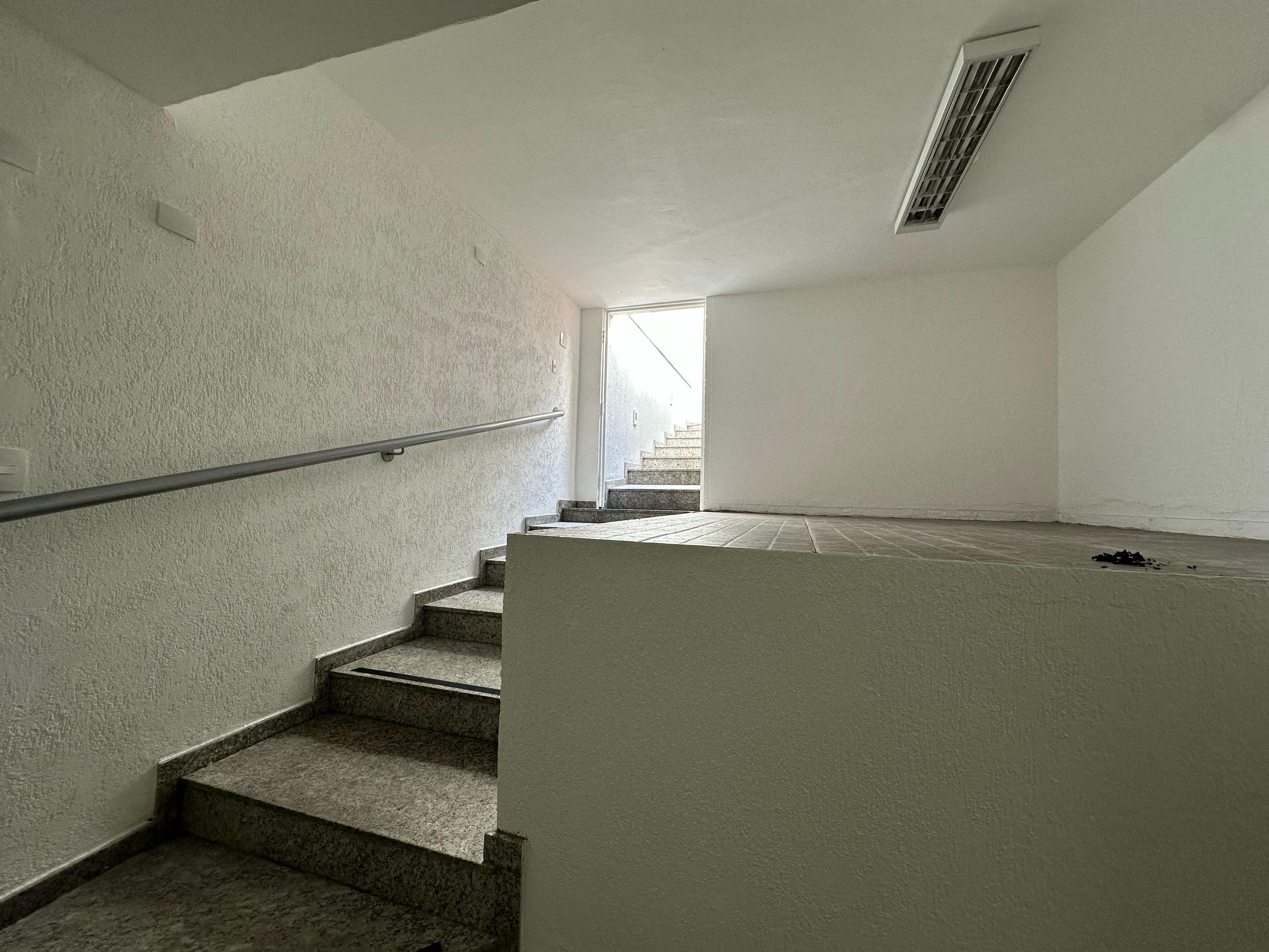 Prédio comercial Vila Vermelha