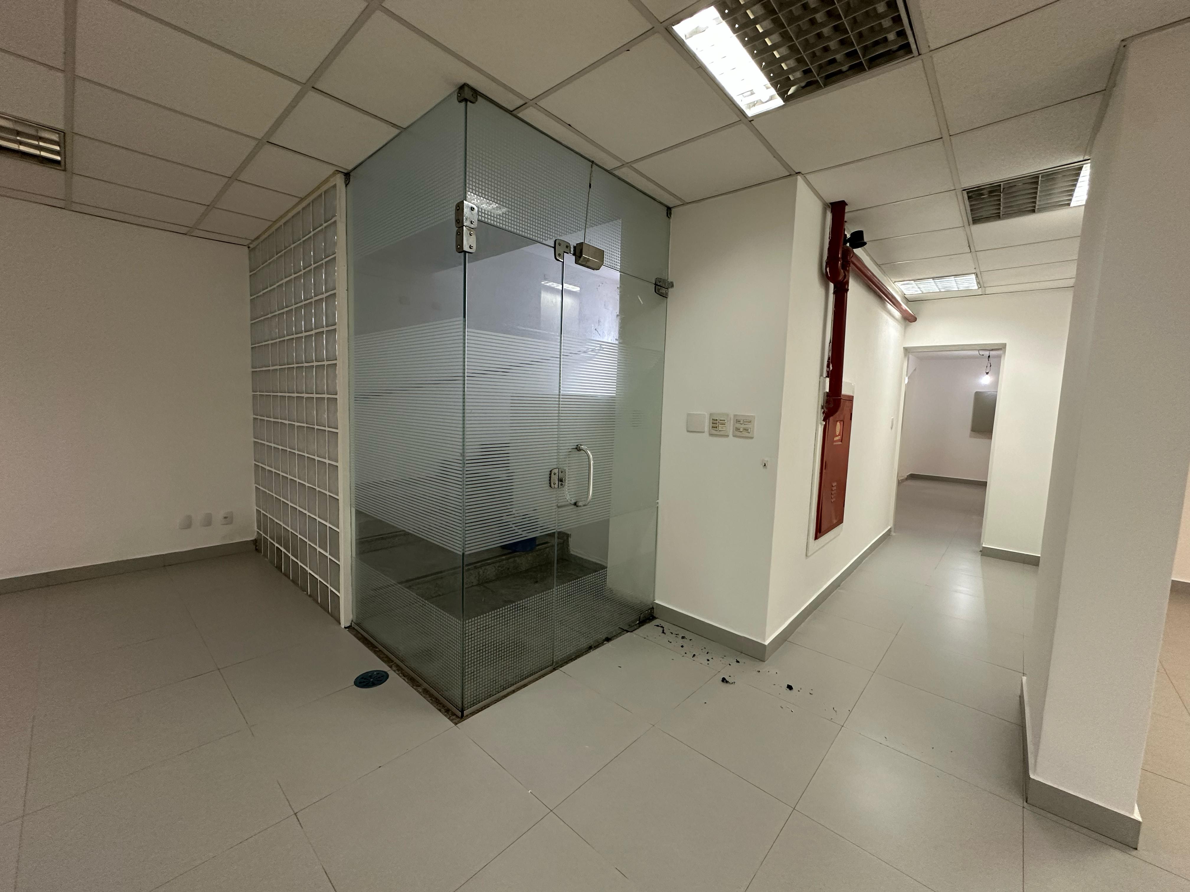 Prédio comercial Vila Vermelha