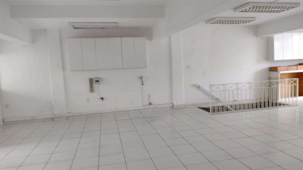 Salão Sobreloja Para Alugar, 180 m²