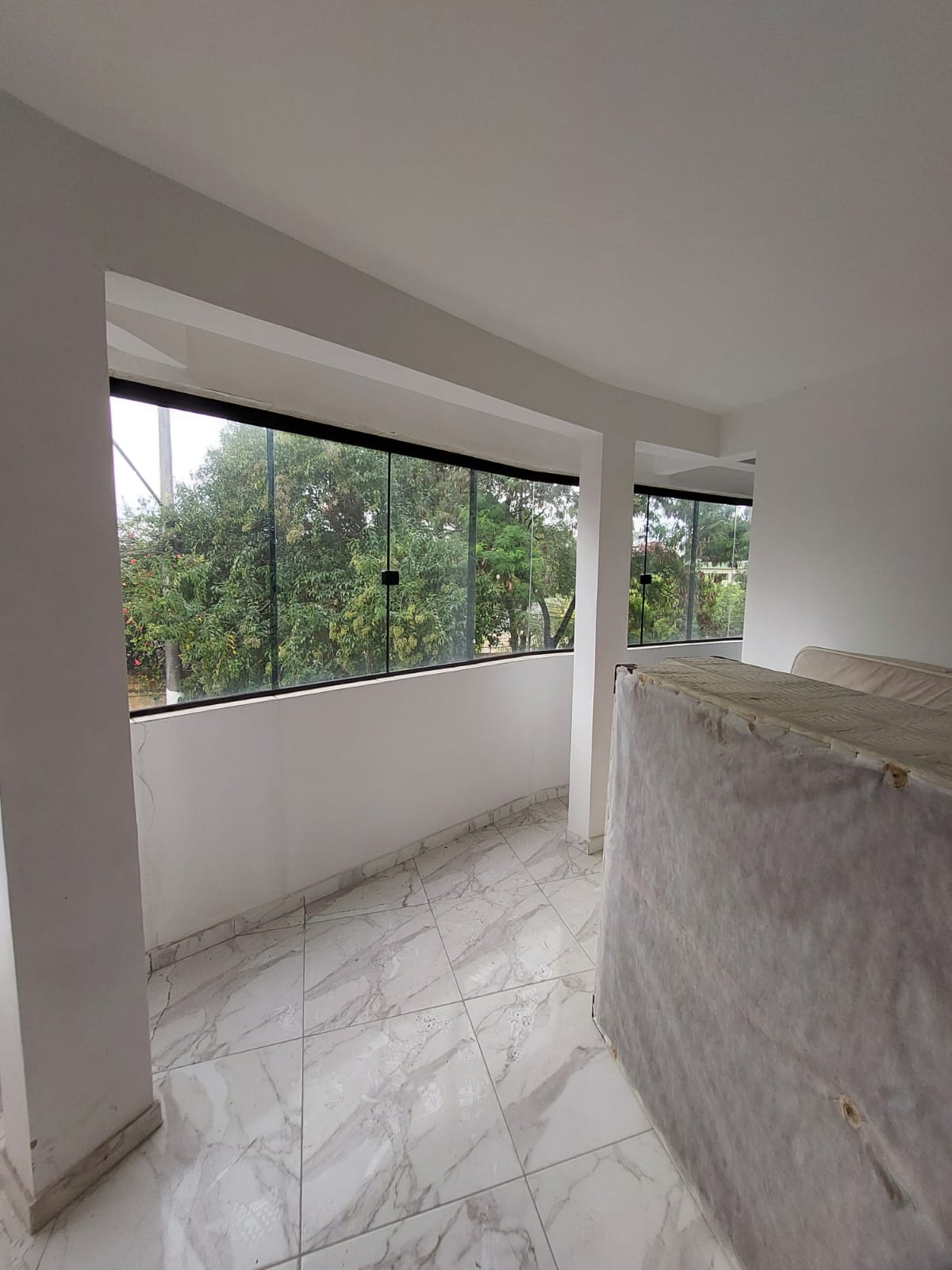 Sobrado de esquina Residencial / Comercial c/ Terraço - Próximo ao Monotrilho São Mateus e Jardim Colonial