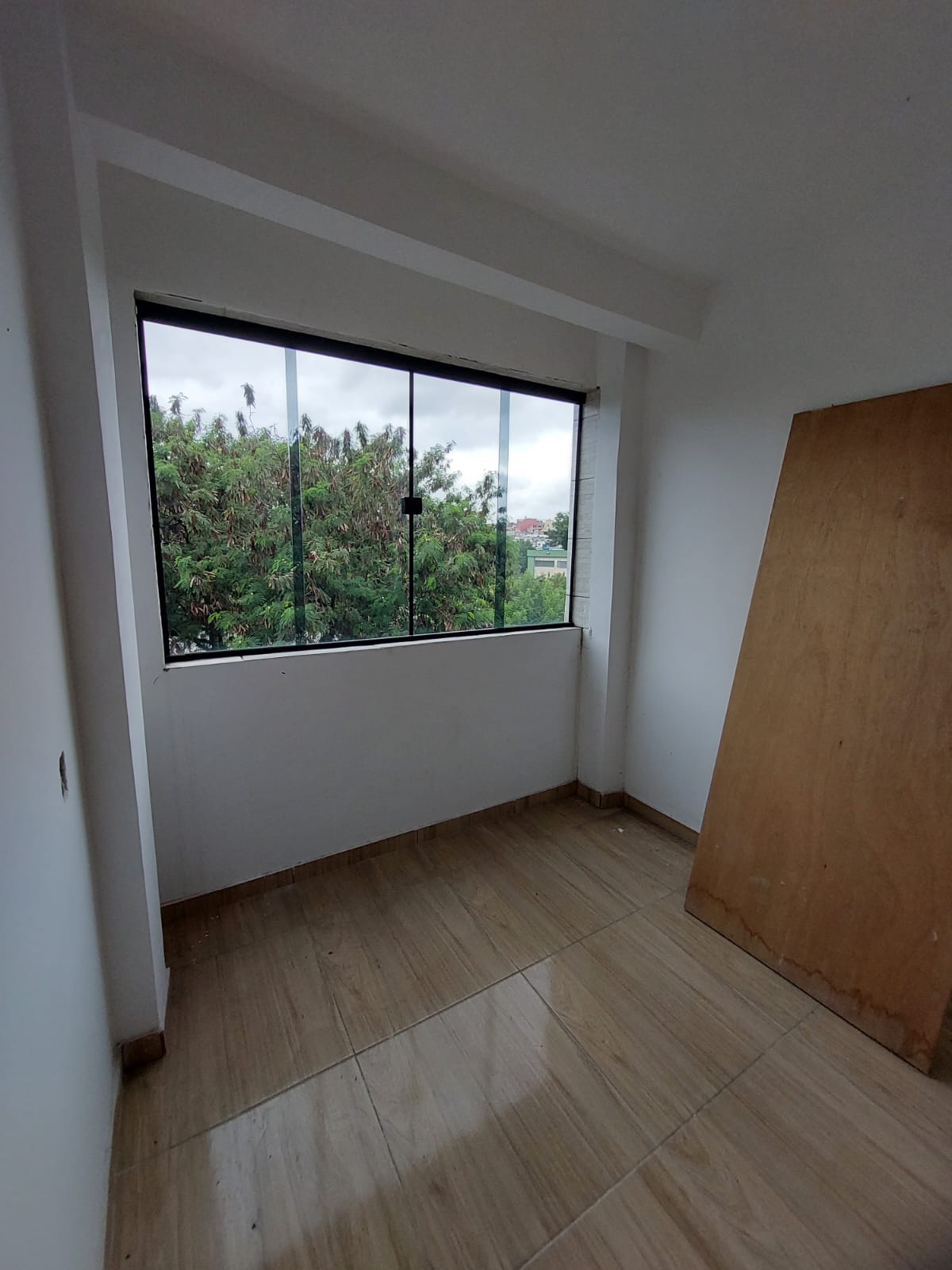 Sobrado de esquina Residencial / Comercial c/ Terraço - Próximo ao Monotrilho São Mateus e Jardim Colonial