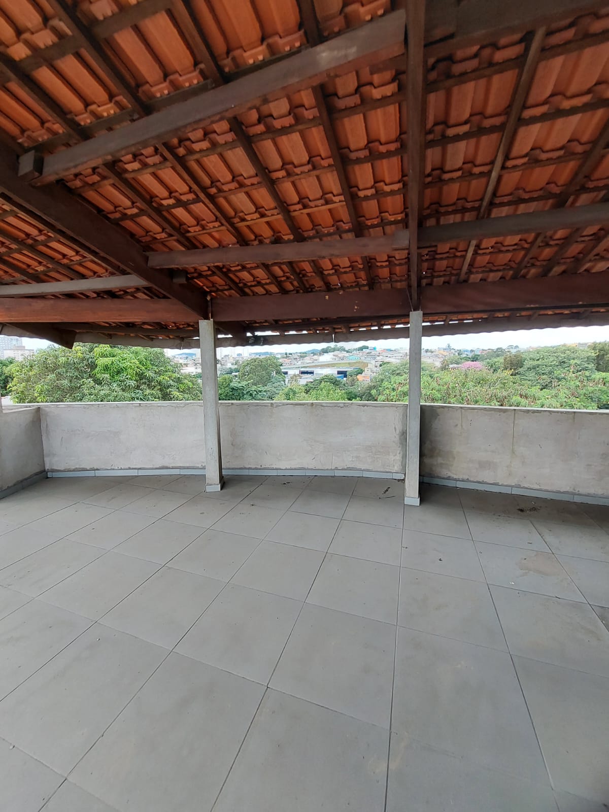 Sobrado de esquina Residencial / Comercial c/ Terraço - Próximo ao Monotrilho São Mateus e Jardim Colonial