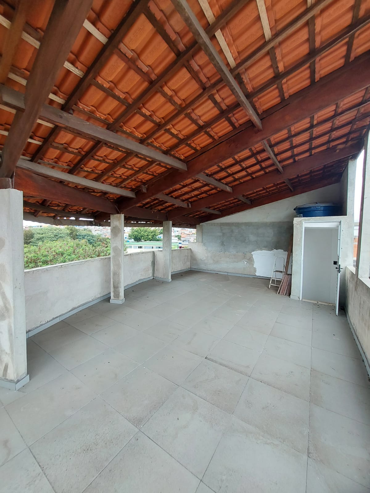 Sobrado de esquina Residencial / Comercial c/ Terraço - Próximo ao Monotrilho São Mateus e Jardim Colonial