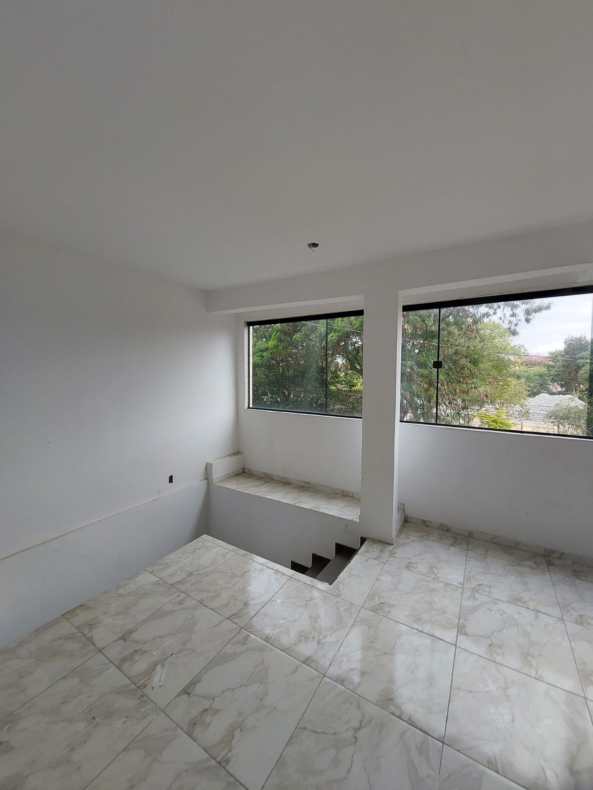 Sobrado Residencial / Comercial c/ Terraço - Próximo ao Monotrilho São Mateus e Jardim Colonial