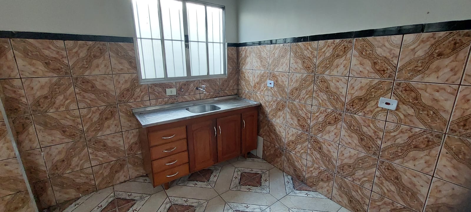 Imóvel com duas residências - Monotrilho São Mateus / Fazenda da Juta