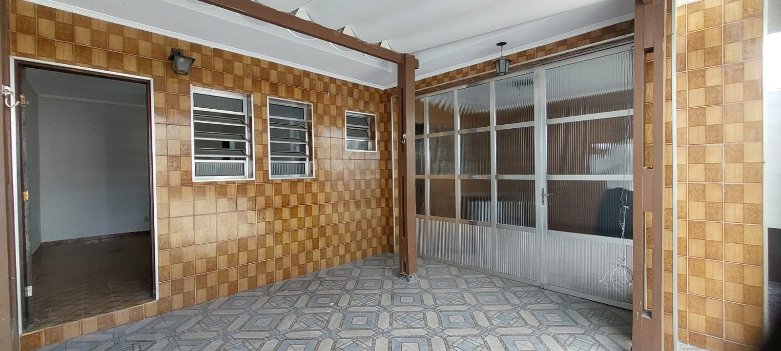 Imóvel com duas residências - Monotrilho São Mateus / Fazenda da Juta