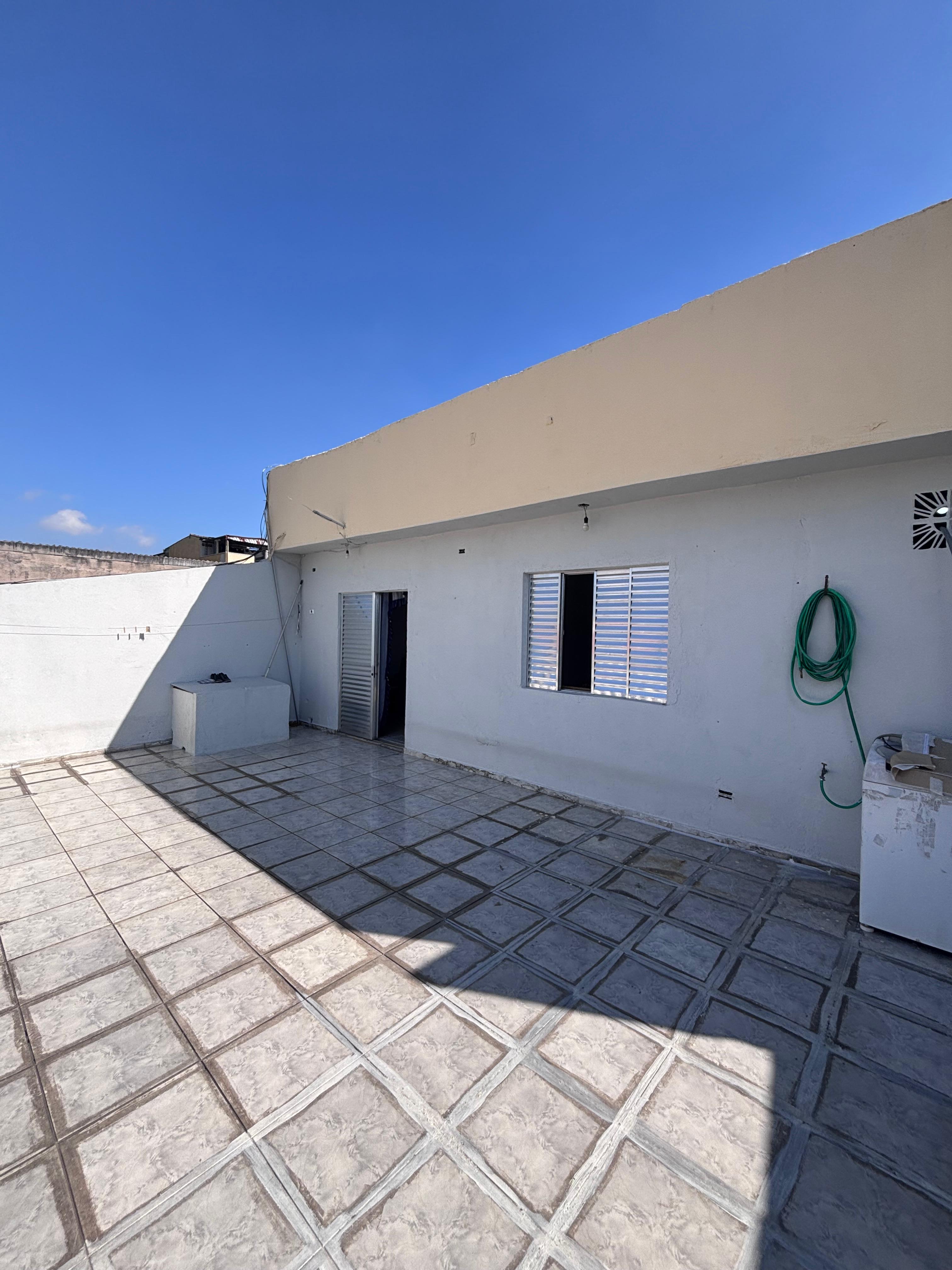 Ótima Casa com Varanda em São Mateus