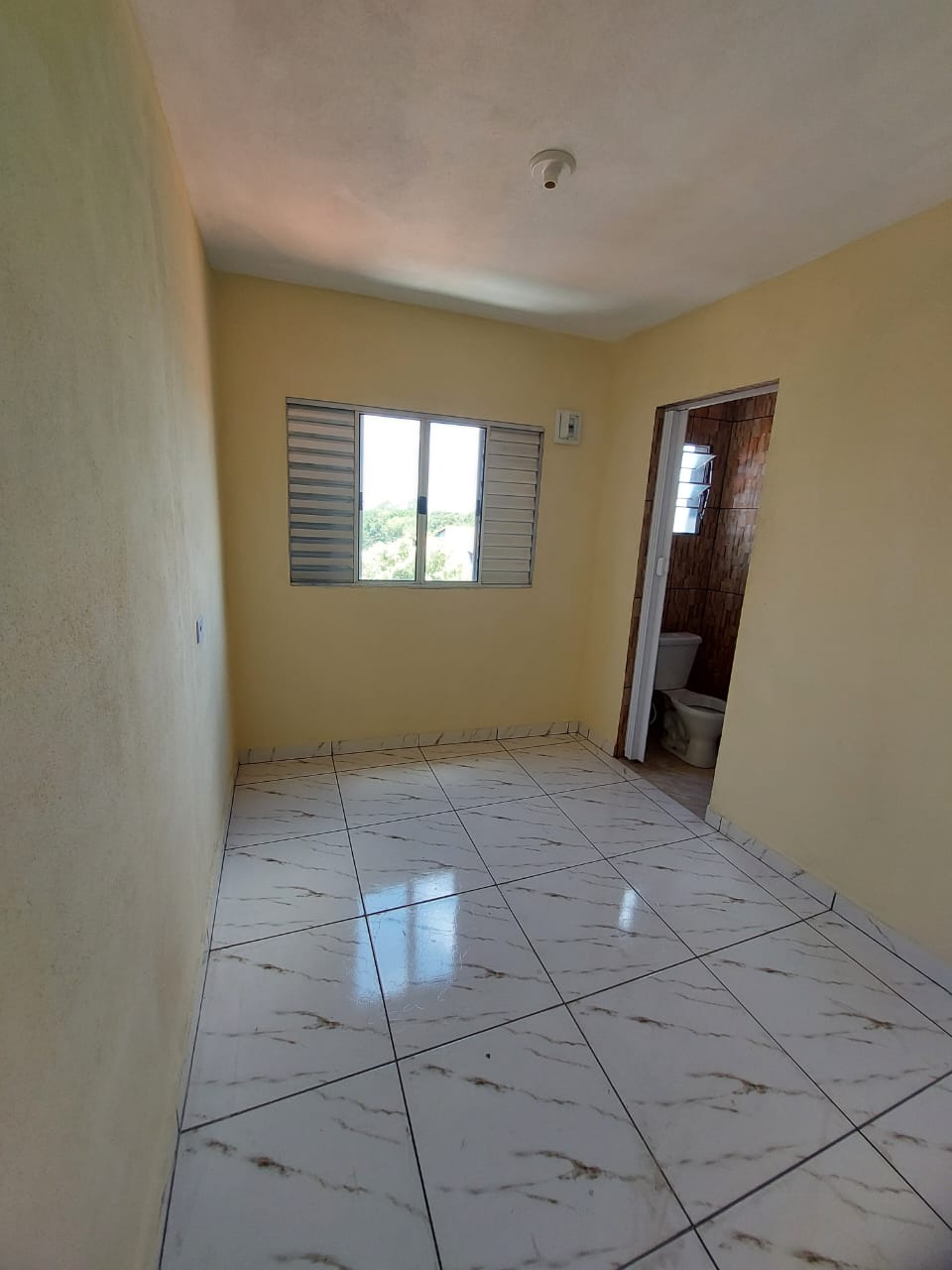 Kitnet 2 cômodos para alugar no Jardim Santa Adélia - São Paulo/SP