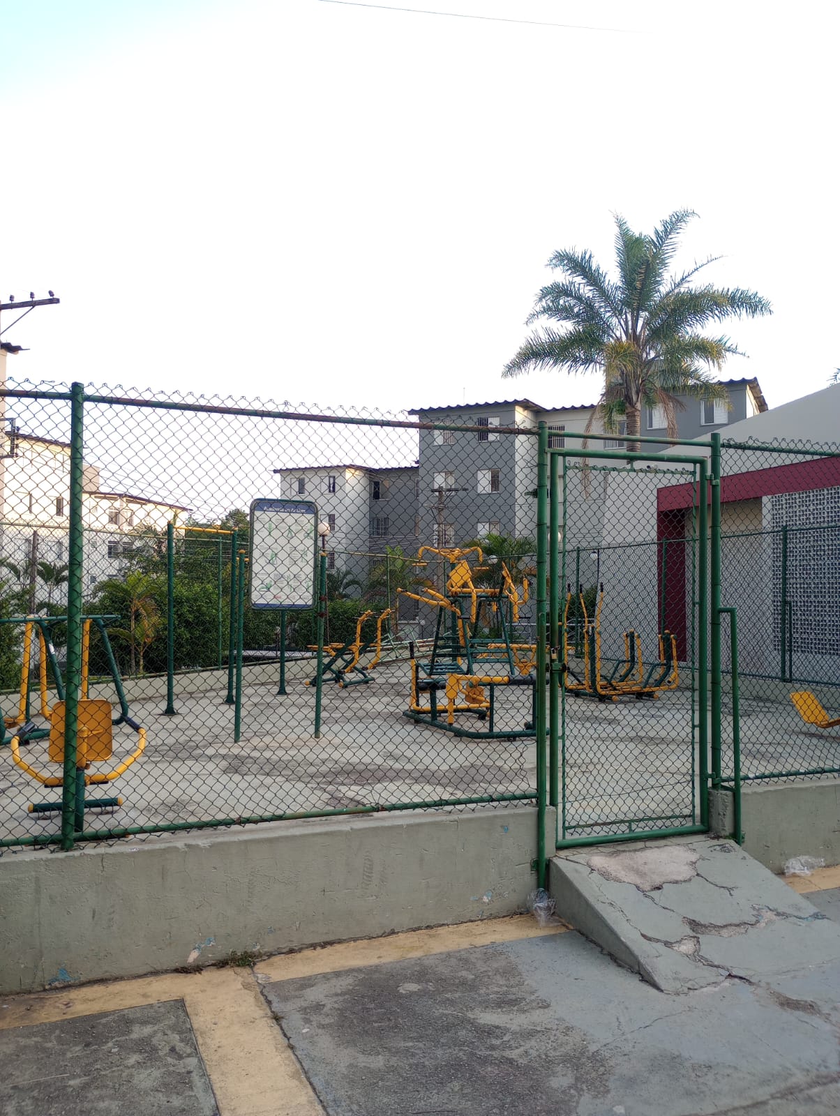 Apartamento em São Paulo com Piscina - Jardim Santa Bárbara
