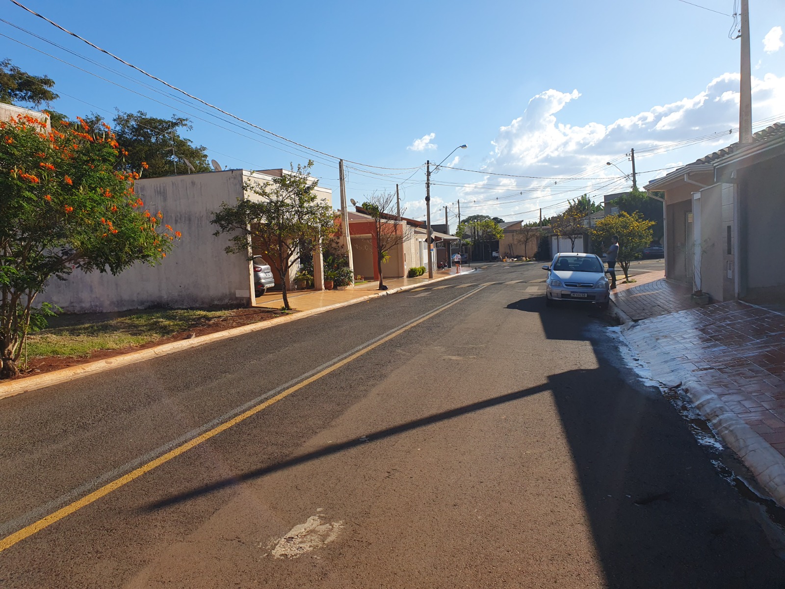 VENDE: 02 TERRENOS JUNTOS - PROXIMO A GUARITA - CONDOMÍNIO VERONA EM BRODOWSKI-SP