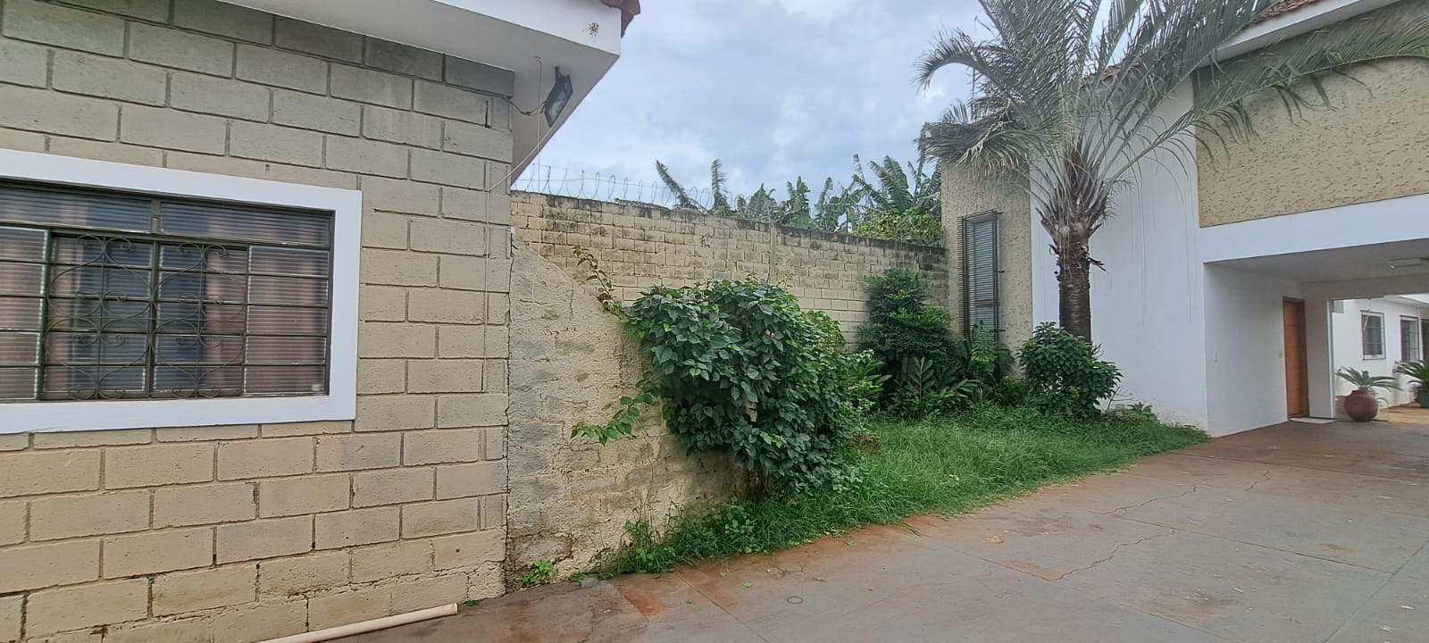VENDE: CASA NO MONTE ALEGRE - RIBEIRÃO PRETO-SP