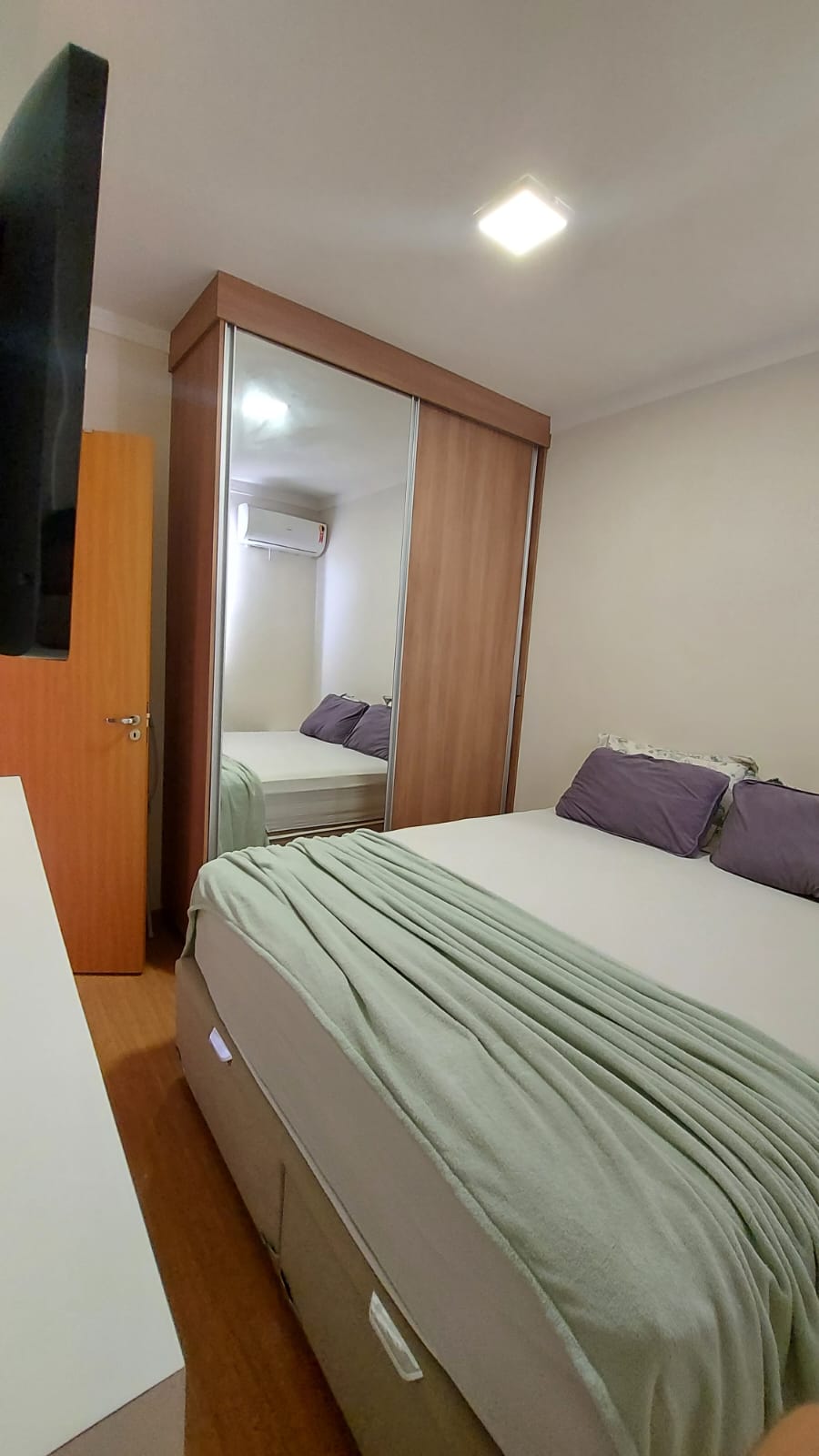 VENDE: APARTAMENTO - CONDOMÍNIO REINO DA INGLATERA - RIBEIRÃO PRETO-SP