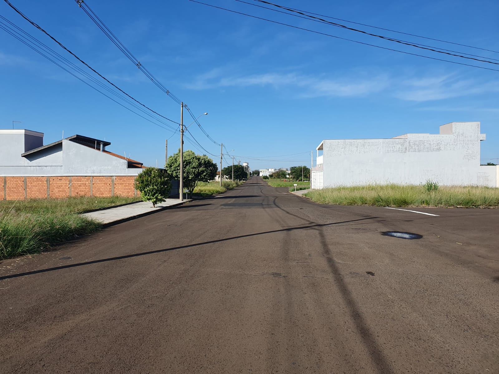 VENDE: TERRENO 250m² - PRONTO PARA CONSTRUIR - NO JARDIM BOTÂNICO EM BRODOWSKI-SP.
