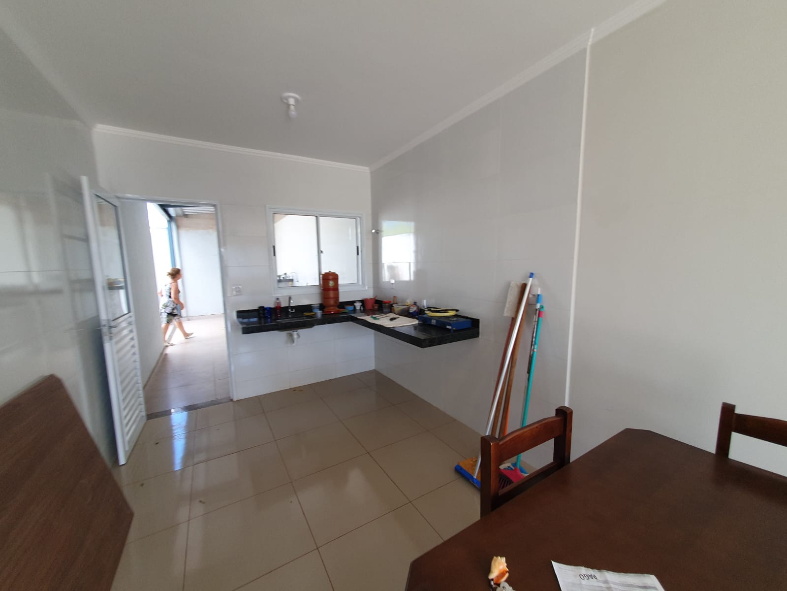 VENDIDO PELA SUELI HAUS IMÓVEIS - CASA 02 DORMITÓRIOS 01 SUÍTE - CONDOMÍNIO JADE - BRODOWSKI-SP