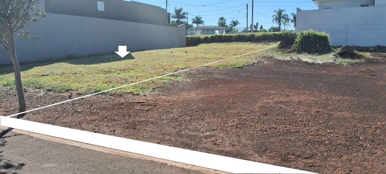 VENDE - TERRENO - ÁREA 300m² - CONDOMÍNIO VENEZA - EM BRODOWSKI-SP.