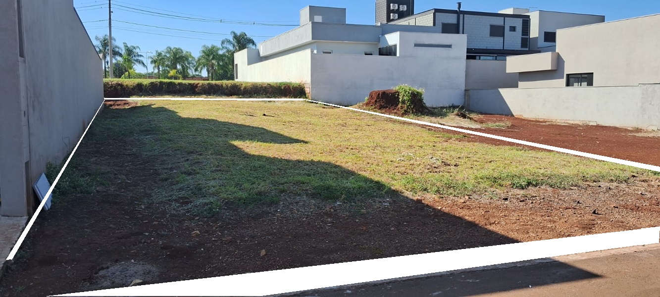 VENDE - TERRENO - ÁREA 300m² - CONDOMÍNIO VENEZA - EM BRODOWSKI-SP.