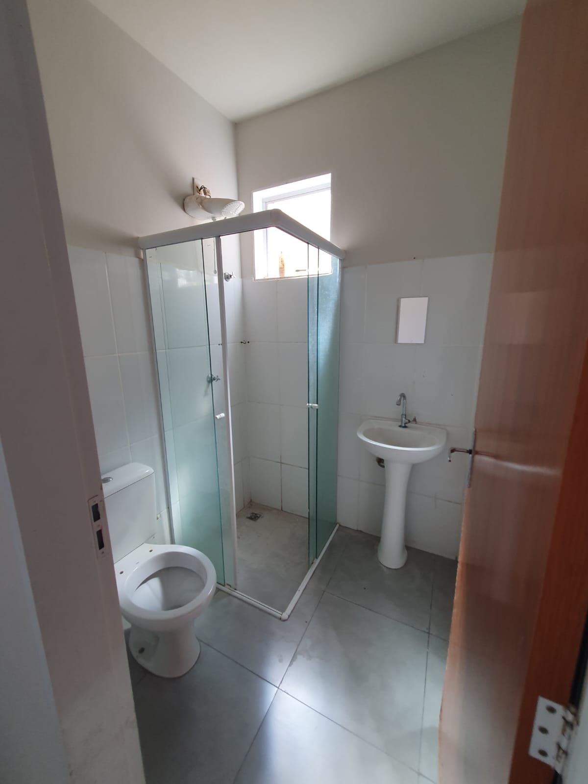 VENDE - CASA 2 DORMITÓRIOS - CONDOMINIO TOPÁZIO - BRODOWSKI 