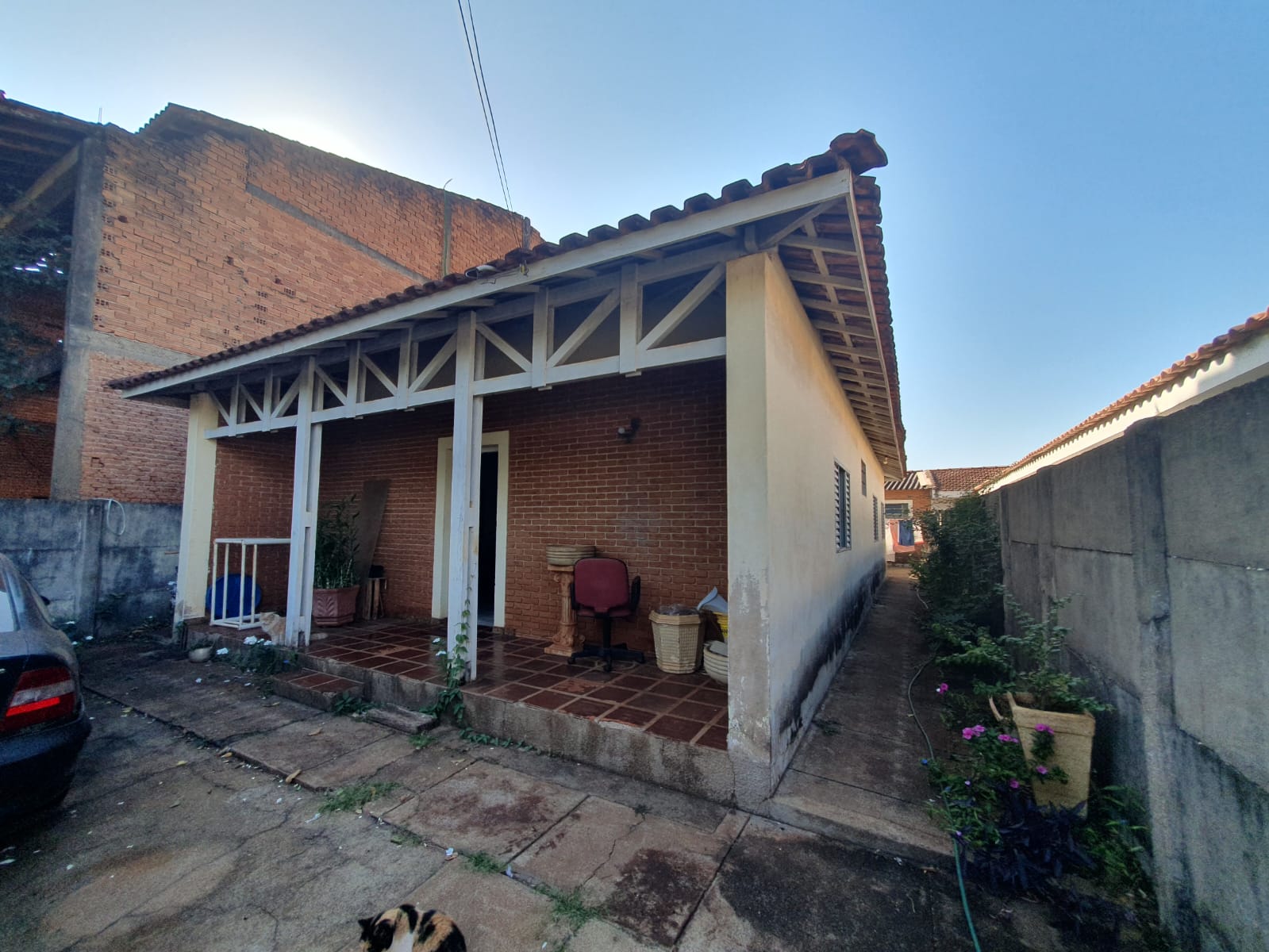 VENDE: CASA 03 DORMITÓRIOS - MOZART - BRODOWSKI-SP.